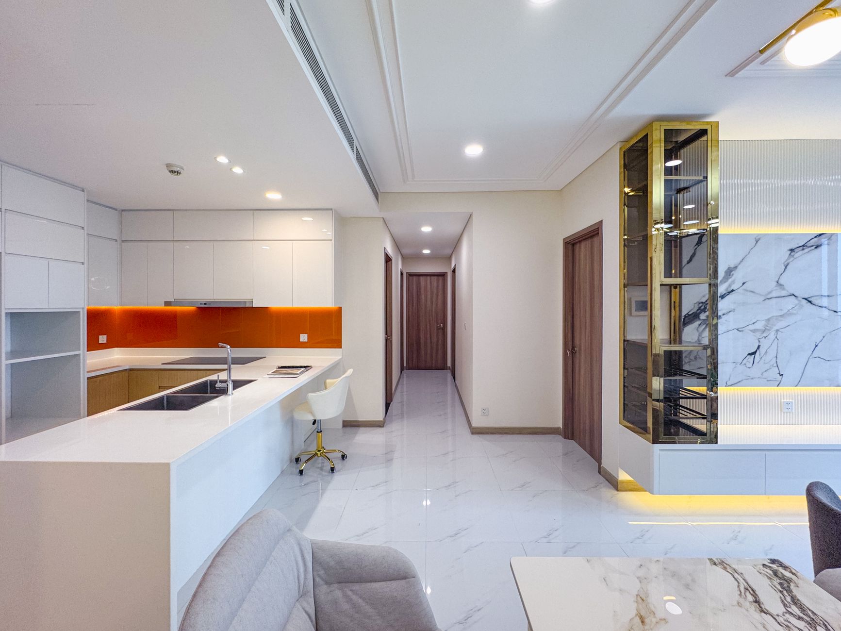 Custom modular sofa placement